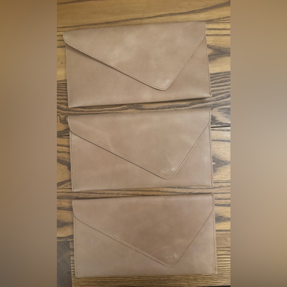 Nisolo Luisa Leather Clutch Almond Tan - Picture 11 of 15